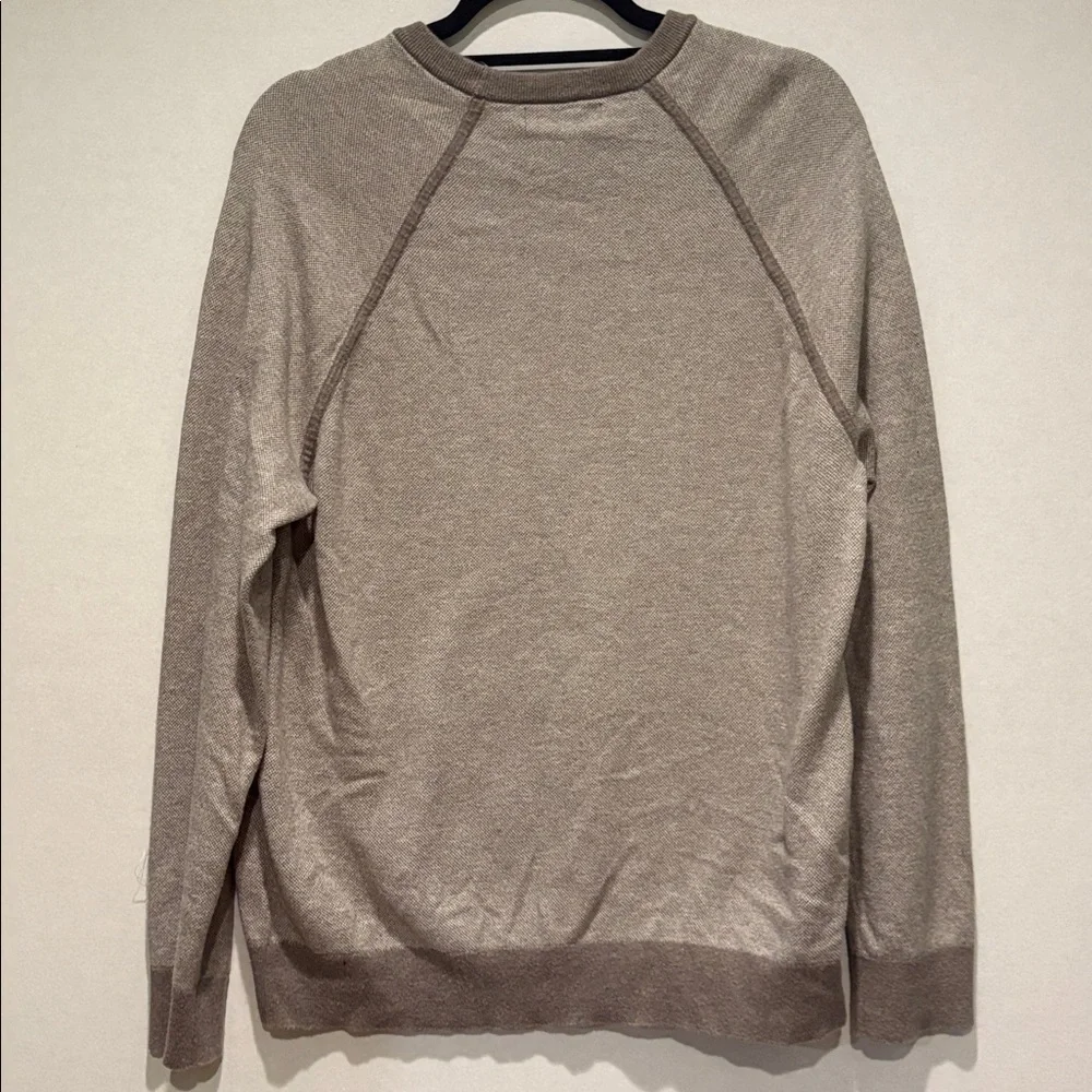 Banana Republic - Men's Waffle long sleeve Cotton / Cashmere Sweater. Size Large